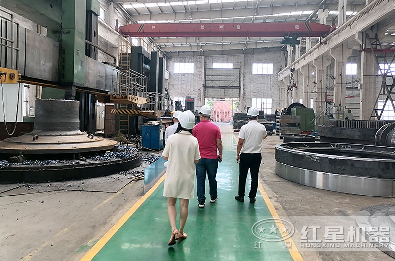 客戶到設(shè)備生產(chǎn)車間實地考察