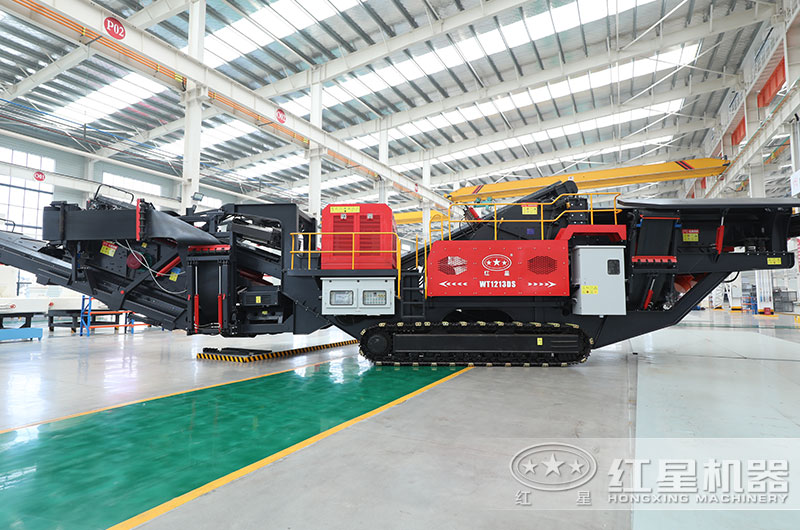 履帶式流動(dòng)磕石機(jī)圖片