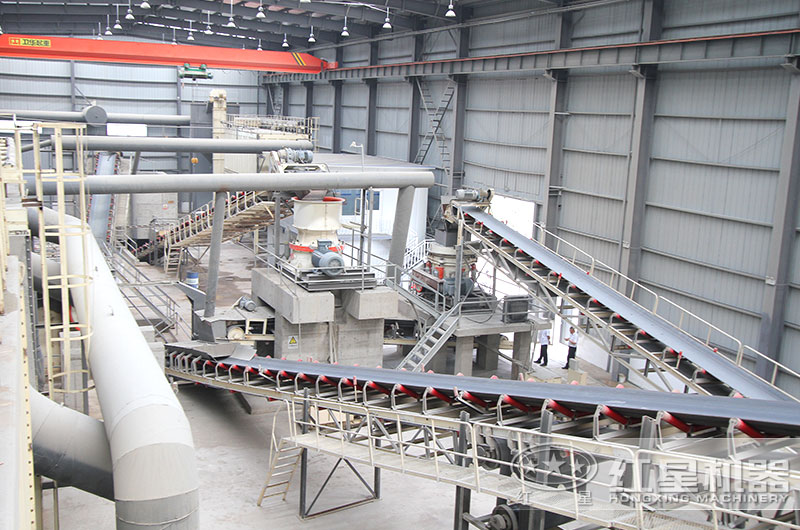 液壓圓錐破碎機工作現(xiàn)場實拍圖