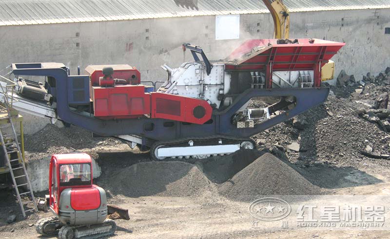 礦渣自制移動(dòng)破碎機(jī)