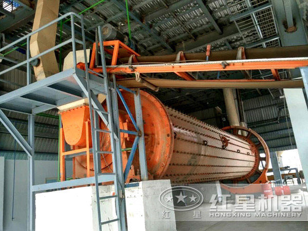 環(huán)保鋁灰球磨機(jī)生產(chǎn)現(xiàn)場