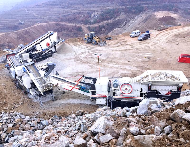 山東煙臺400t/h青石履帶移動破生產線