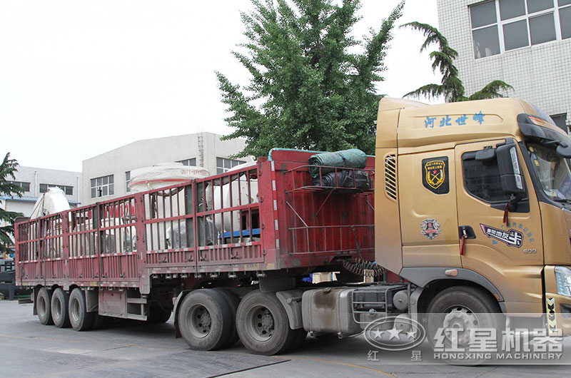 石英砂磨粉設(shè)備發(fā)貨現(xiàn)場(chǎng)