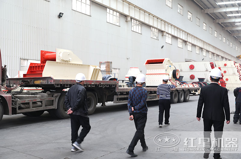 設備裝車發(fā)貨現(xiàn)場