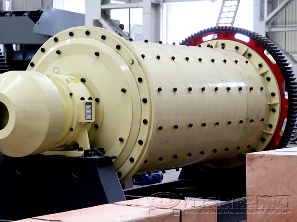 鉀長(zhǎng)石球磨機(jī)