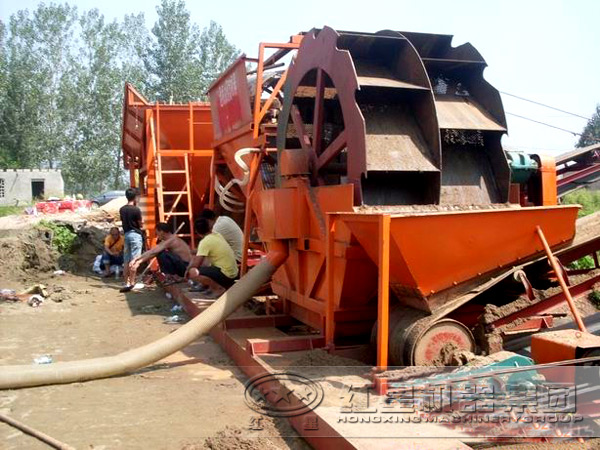 輪斗洗砂機(jī)客戶現(xiàn)場(chǎng)跟蹤服務(wù)