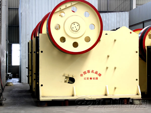 鄭州顎式破破碎機