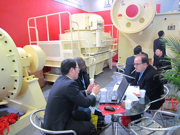 破碎機(jī)生產(chǎn)商