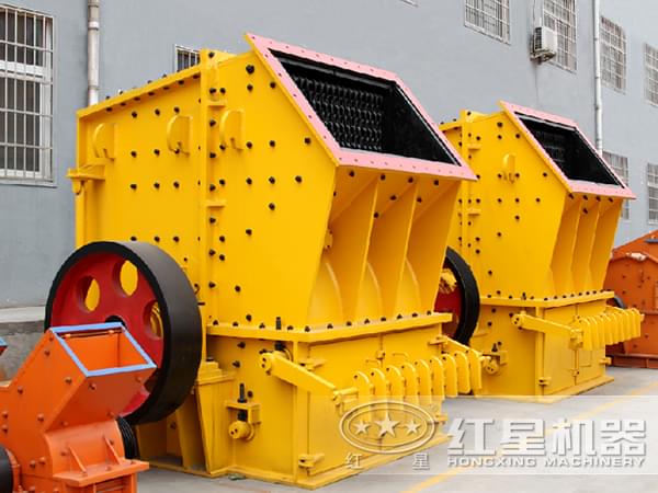 單段破碎機(jī)圖片實(shí)拍