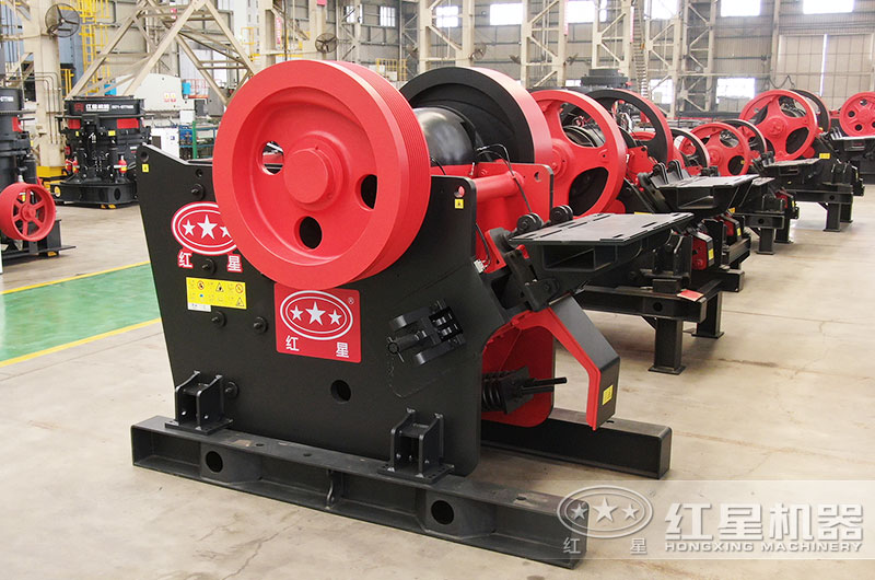 顎式石英砂破碎機圖片