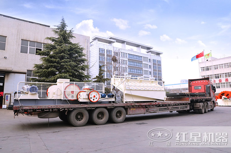 設(shè)備裝車發(fā)貨中