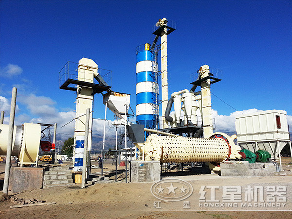 鉬礦球磨機現(xiàn)場圖