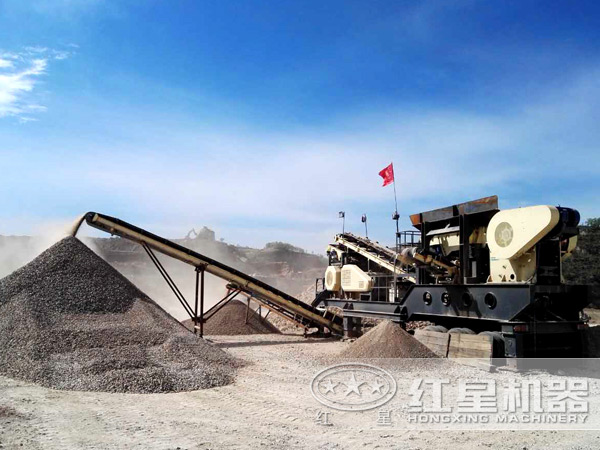 移動(dòng)制砂機(jī)現(xiàn)場(chǎng)圖 移動(dòng)制砂機(jī)現(xiàn)場(chǎng)圖