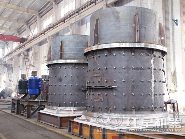 復(fù)合式破碎機(jī)圖片