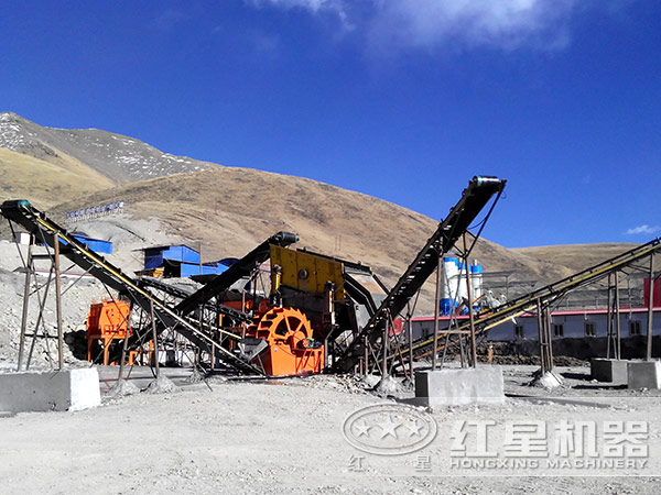 石英石制砂生產(chǎn)現(xiàn)場
