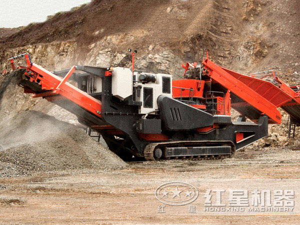 小型流動(dòng)石子加工機(jī)客戶現(xiàn)場(chǎng)