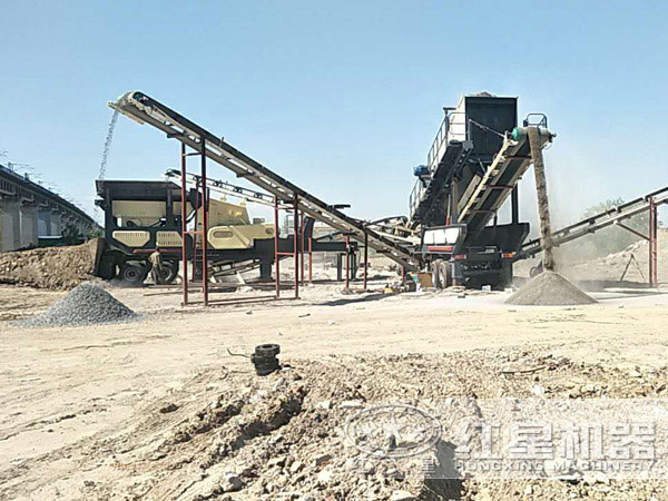 移動(dòng)碎石機(jī)現(xiàn)場圖