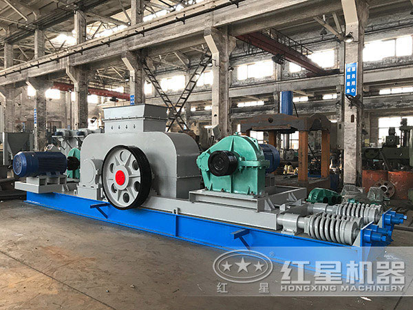 雙輥破碎機車間圖