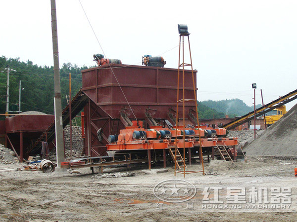 對(duì)輥破現(xiàn)場(chǎng)工作圖