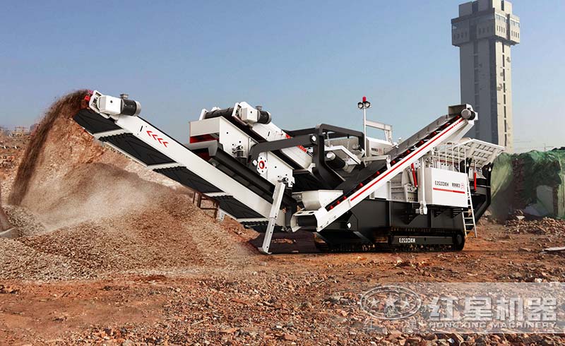 移動式的磚渣粉碎機(jī)加工現(xiàn)場