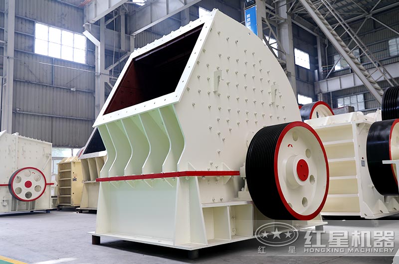 錘式破碎機(jī)設(shè)備展示