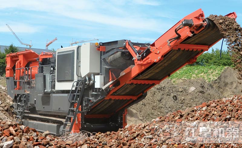 建筑垃圾制砂機現(xiàn)場作業(yè)圖