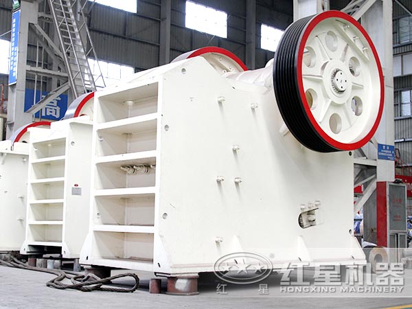 69式鄂破機(jī)生產(chǎn)車間