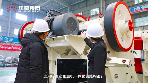 顎破機(jī)的現(xiàn)場(chǎng)與客戶講解 