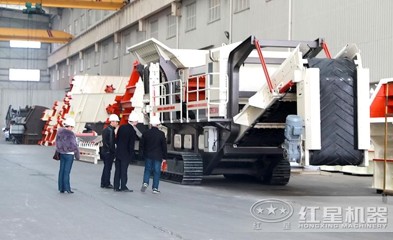 客戶到紅星機器廠區(qū)參觀考察