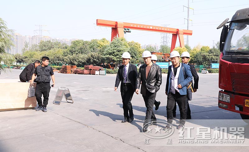 客戶到廠考察設備