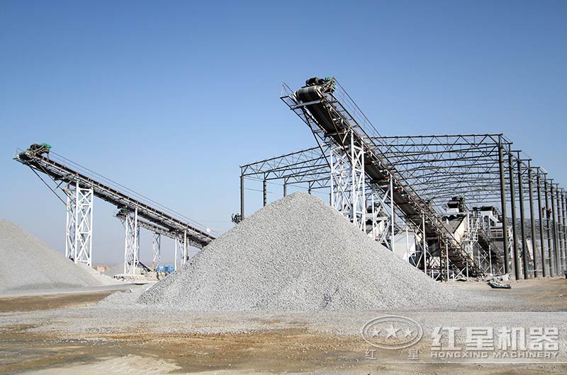 制砂機(jī)現(xiàn)場作業(yè) 制砂機(jī)現(xiàn)場作業(yè)