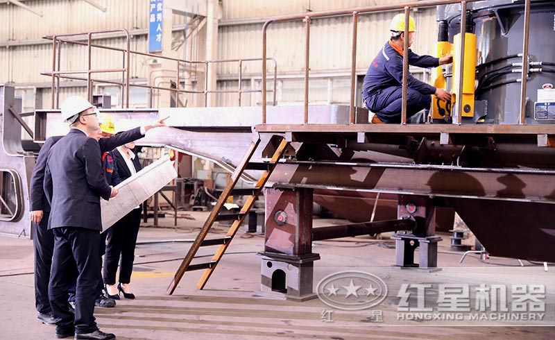 紅星機器為客戶提供一站式服務(wù)