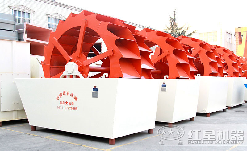 輪斗式洗沙機廠區(qū)實拍 輪斗式洗沙機廠區(qū)實拍