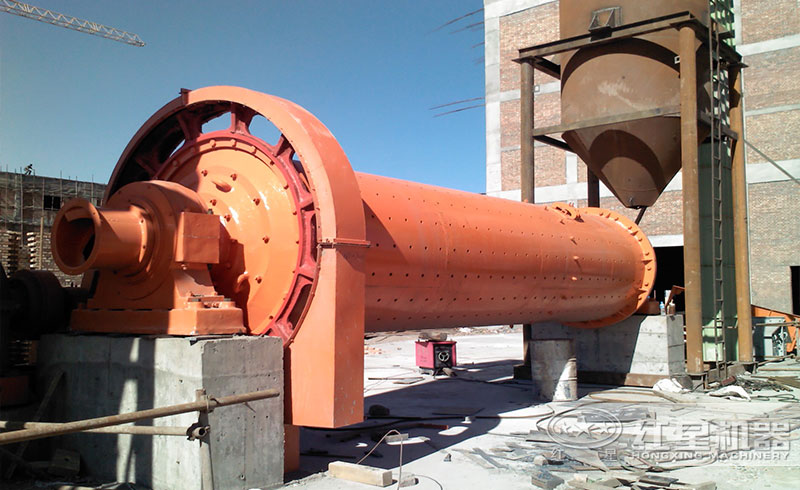 礦石球磨機現場實拍 礦石球磨機現場實拍
