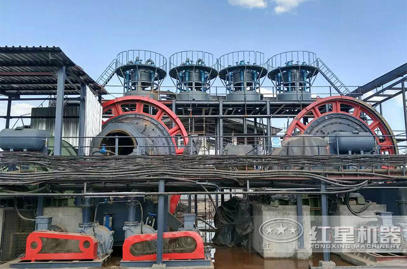 紅星機(jī)器濕式球磨機(jī)作業(yè)現(xiàn)場(chǎng)