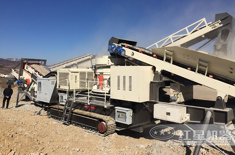 履帶破碎機(jī)現(xiàn)場(chǎng) 履帶破碎機(jī)現(xiàn)場(chǎng)