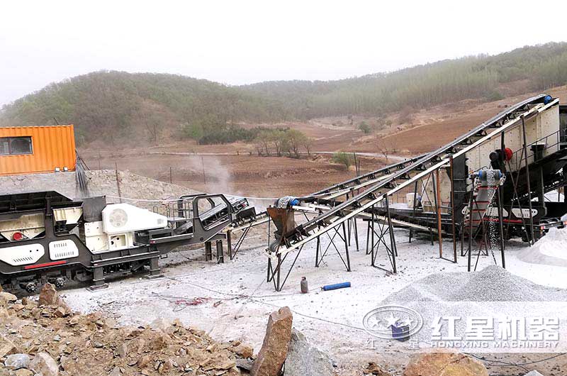 小型打石機設(shè)備吉林破碎現(xiàn)場 小型打石機設(shè)備吉林破碎現(xiàn)場