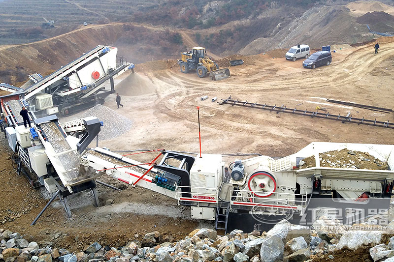 山西時(shí)產(chǎn)200噸石灰石移動(dòng)破碎站現(xiàn)場 山西時(shí)產(chǎn)200噸石灰石移動(dòng)破碎站現(xiàn)場