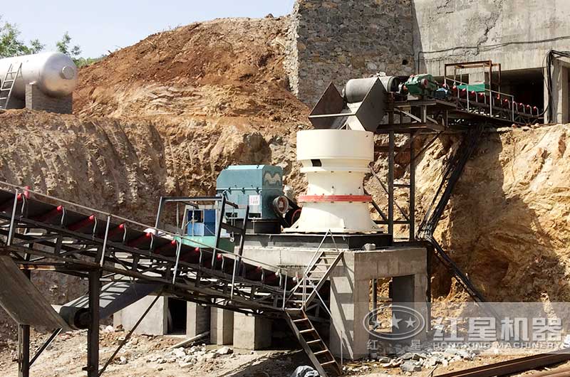 單缸圓錐破碎機(jī)作業(yè)現(xiàn)場