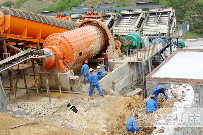 鋼球球磨機用戶現(xiàn)場