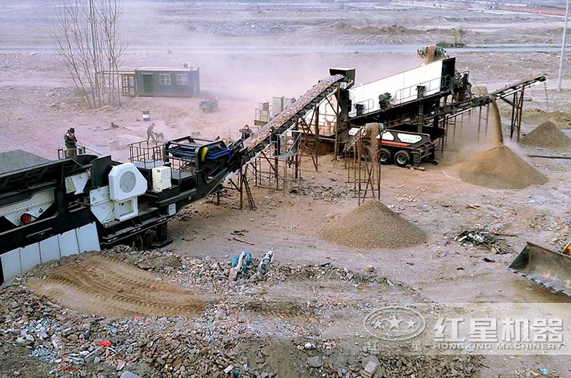 可移動石子破碎機設備作業(yè)現場