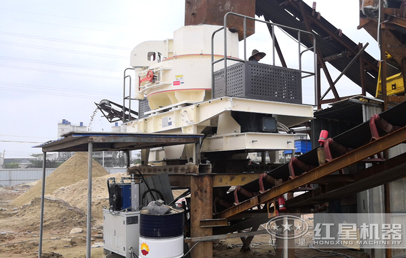 湖南時(shí)產(chǎn)200噸制砂生產(chǎn)線作業(yè)現(xiàn)場(chǎng)