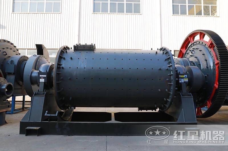 紅星生產(chǎn)的球磨機實拍
