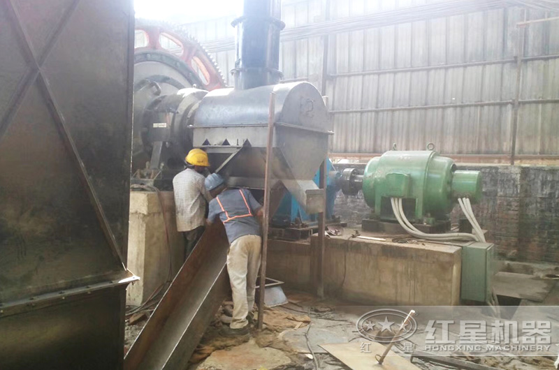 球磨機(jī)現(xiàn)場(chǎng)檢修維護(hù)